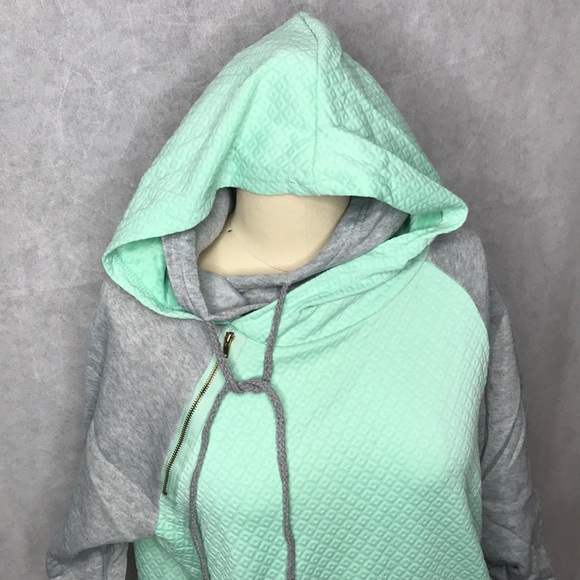 Hoodie Lightweight Front Pockets pullover - Picture 3 of 5